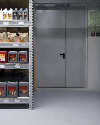 Дверь на запасном выходе