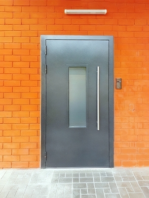 Дверь со стеклопакетом Дверь со стеклопакетом