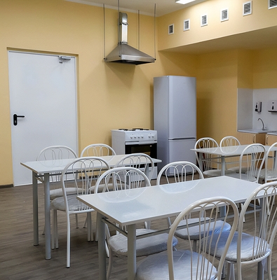 Дверь в столовой Дверь в столовой