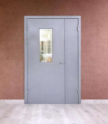 Остекленная подъездная дверь Остекленная подъездная дверь