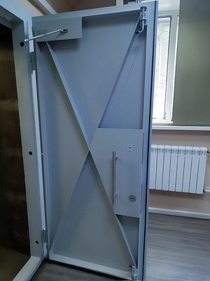 Дверь для комнаты хранения Дверь для комнаты хранения