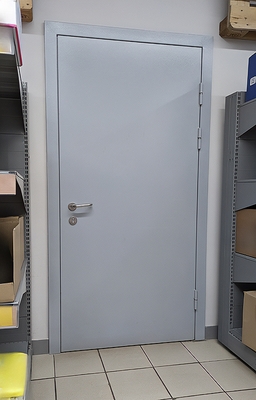 В служебное помещение В служебное помещение