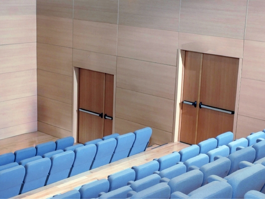 Двери с ручками push-bar Двери с ручками push-bar