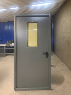 Огнестойкая дверь с доводчиком