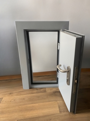 Нестандартный люк с ручкой «хром» Нестандартный люк с ручкой «хром»