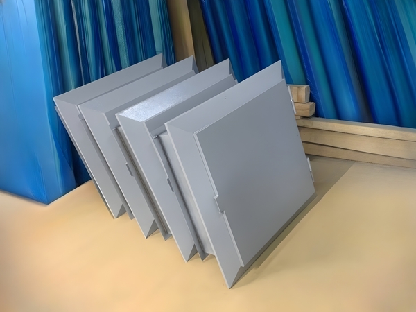 Фото металлических люков