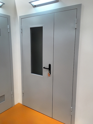 Полуторная противопожарная дверь со стеклом