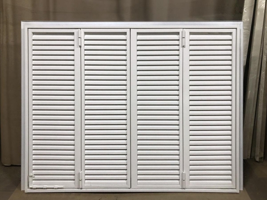 Жалюзийные ставни белого цвета
